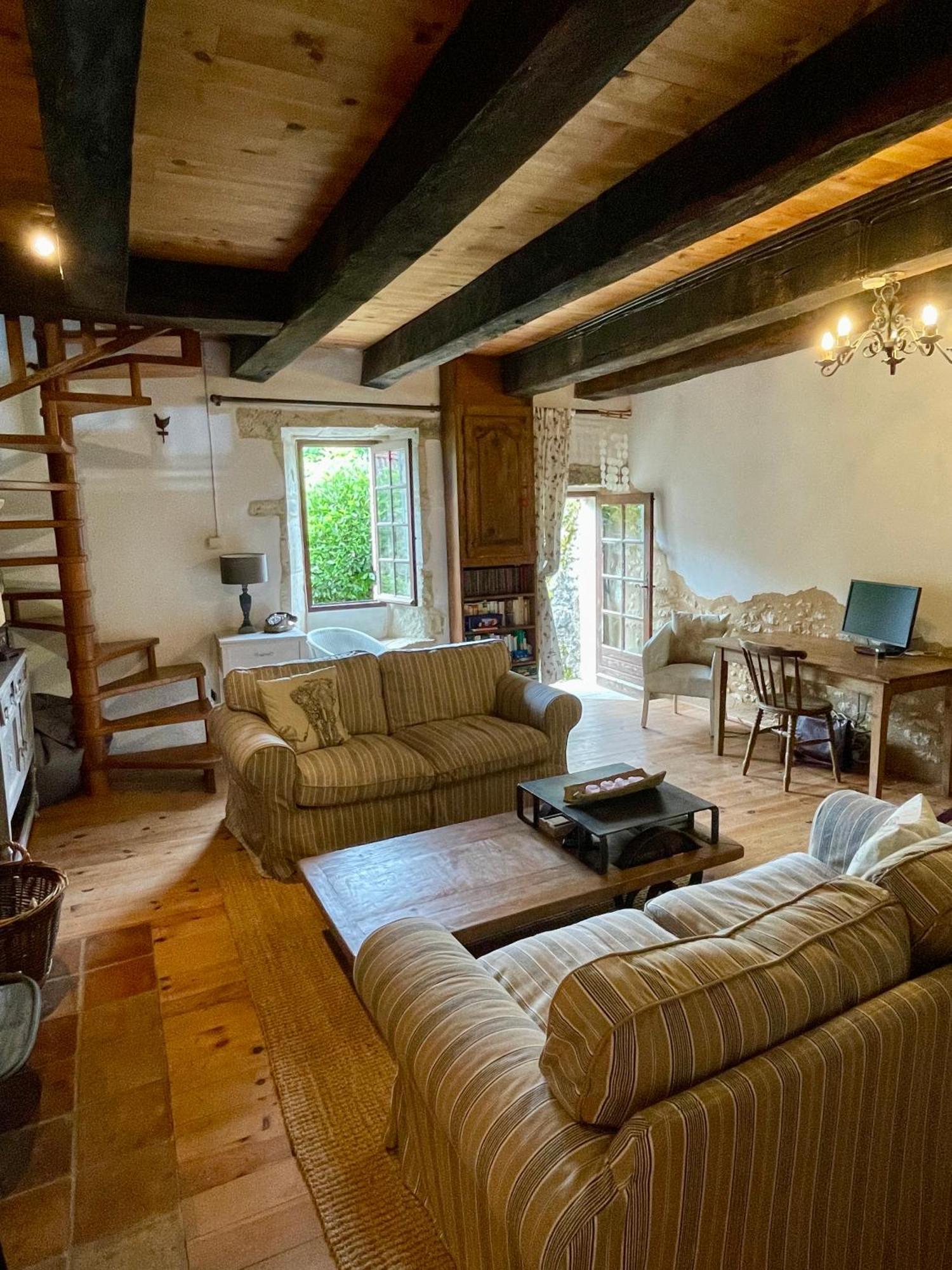 Vila Les Galineaux La Roquille Exteriér fotografie