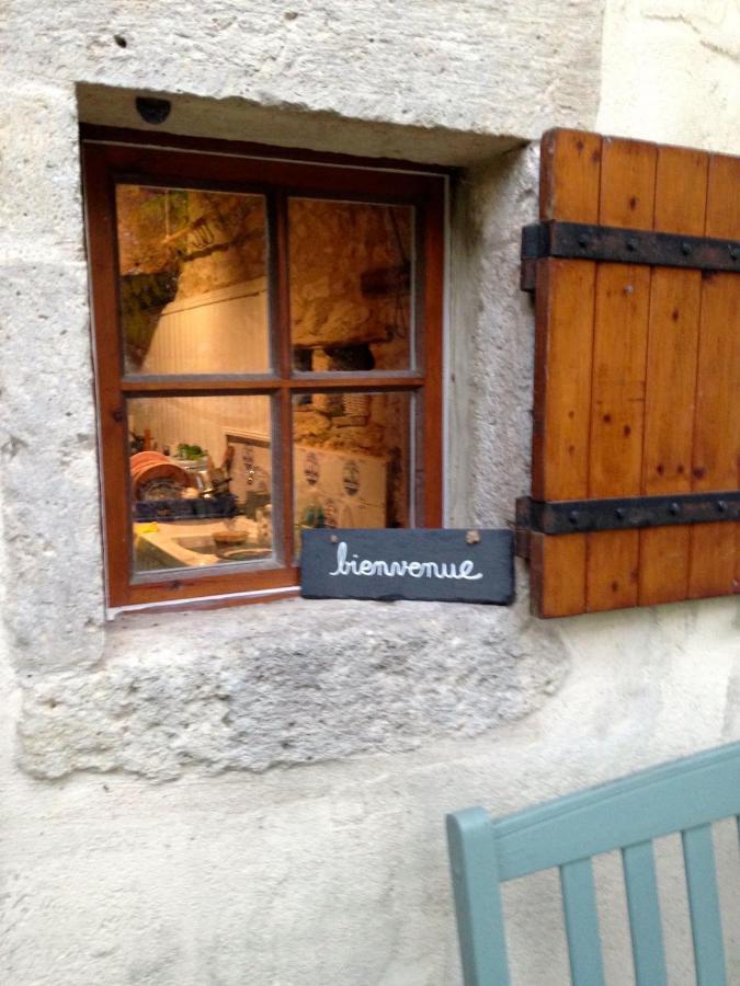 Vila Les Galineaux La Roquille Exteriér fotografie